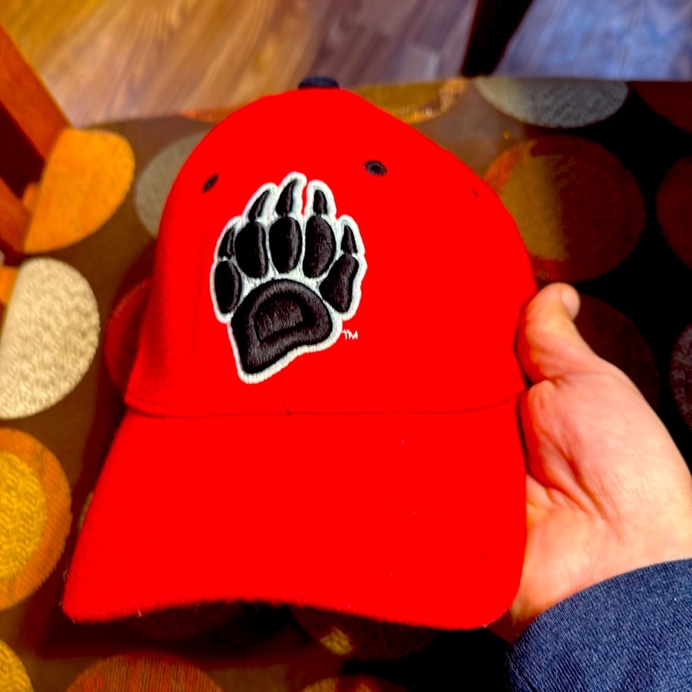 Zephyr Men’s Red Baseball Cap Claw Logo / W Logo Size M/L